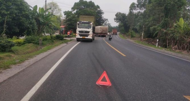 2名司機(jī)受傷！大貨車彎道未減速靠右行駛與北海一大型汽車相撞！